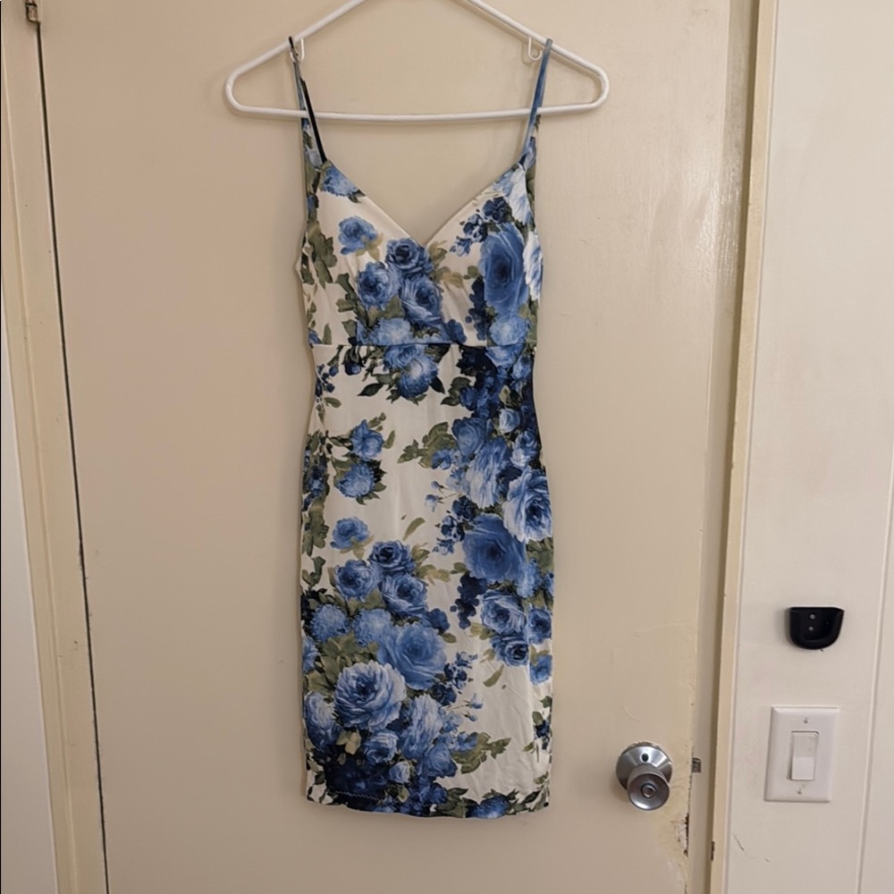 GBG Los Angeles Blue and White Spaghetti Strap Sheath Dress